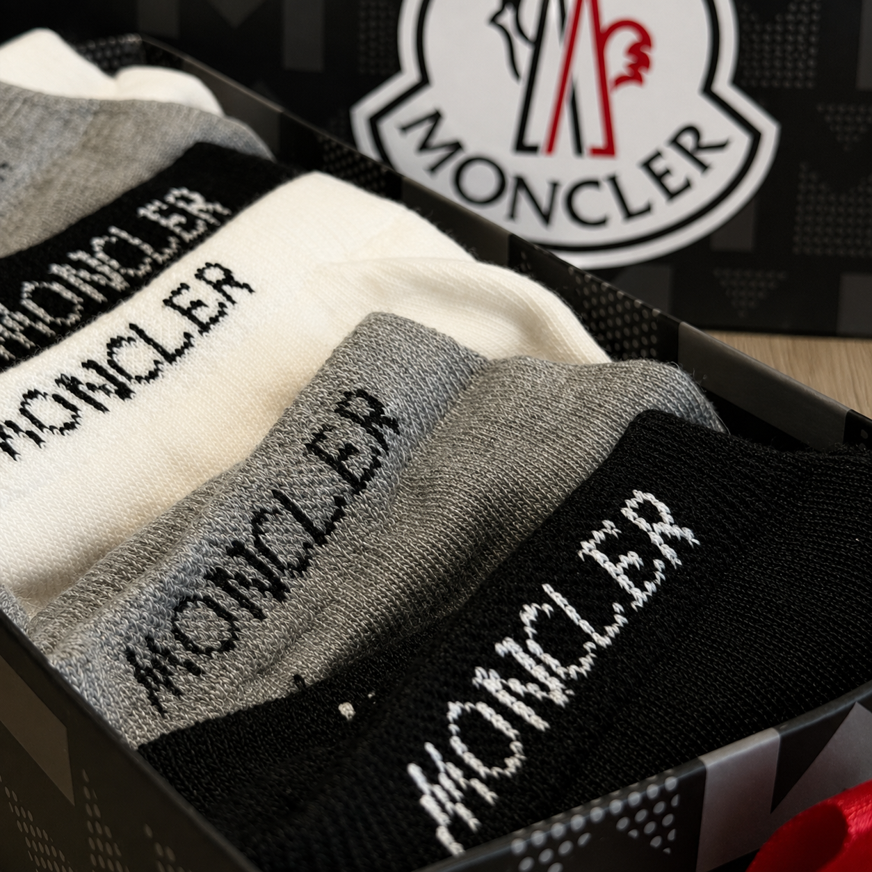 Moncler mirisne čarape (6 pari)