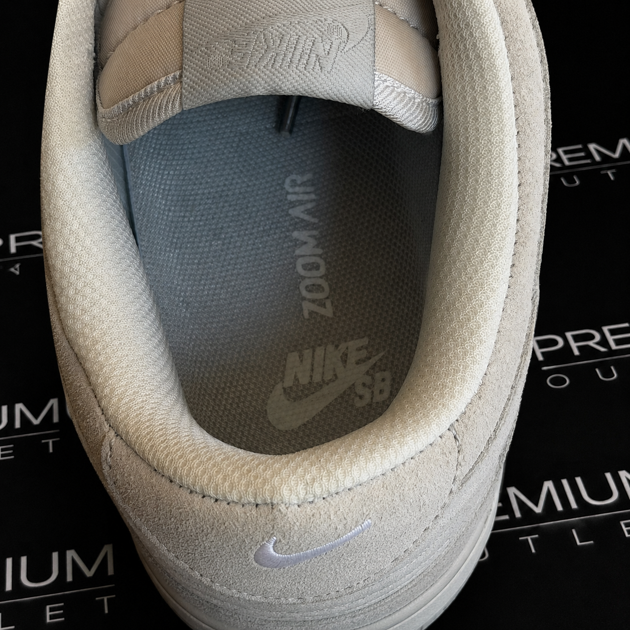 Nike Dunk Low Retro SE Phantom
