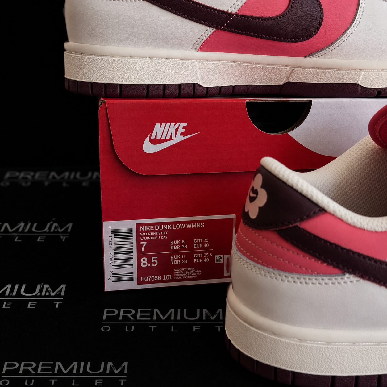 Nike Dunk Low “Valentine's Day”