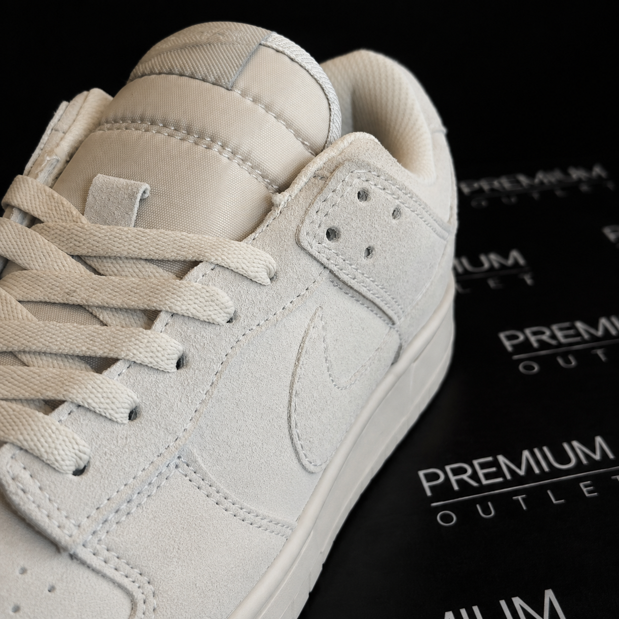 Nike Dunk Low Retro SE Phantom