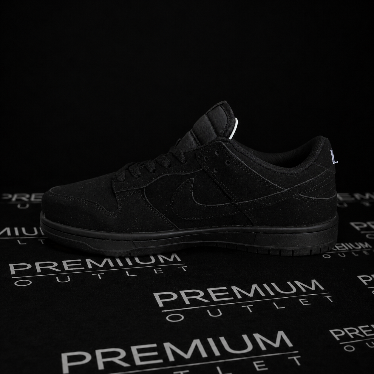 Nike Dunk Low Triple Black