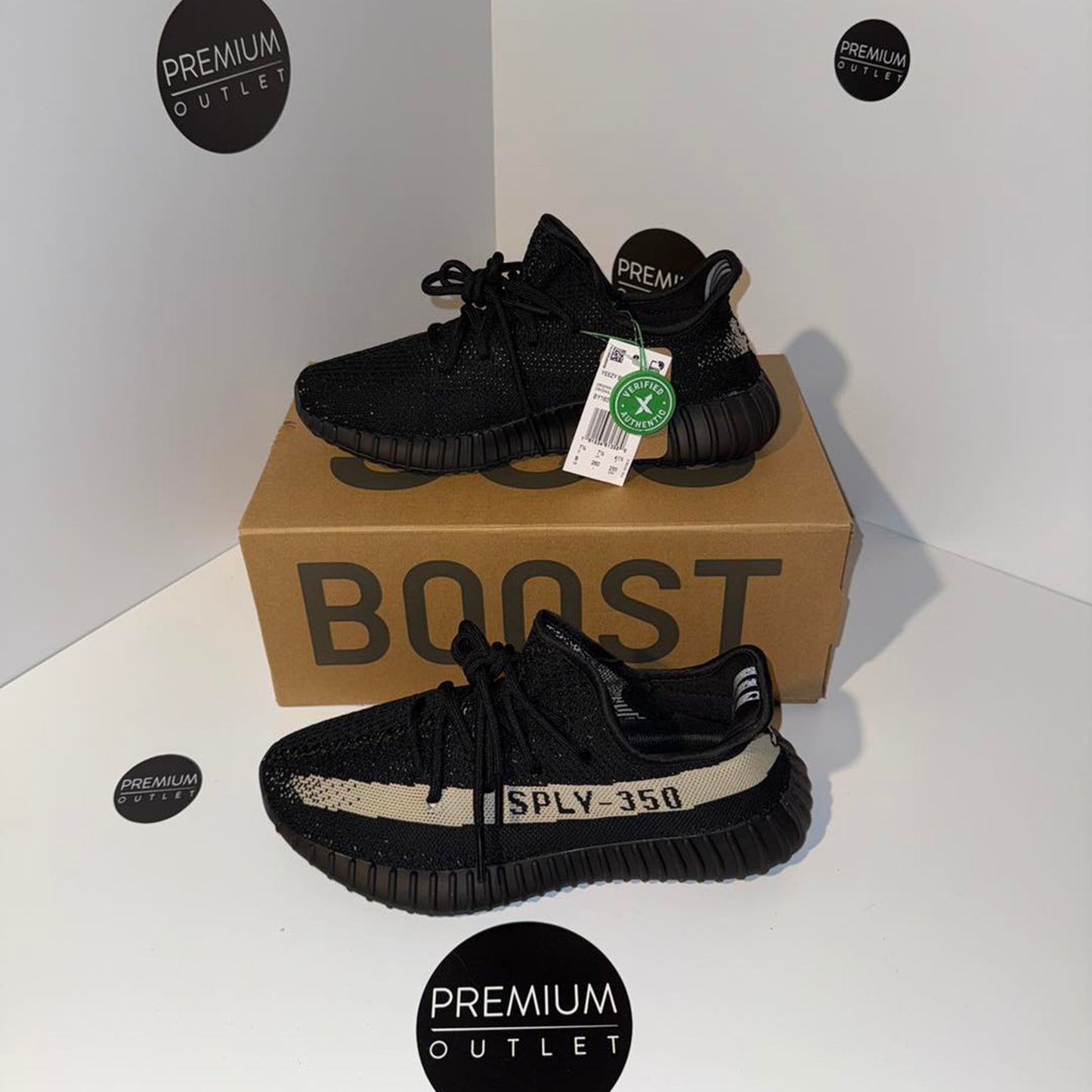 Yeezy Boost 350 V2 Oreo