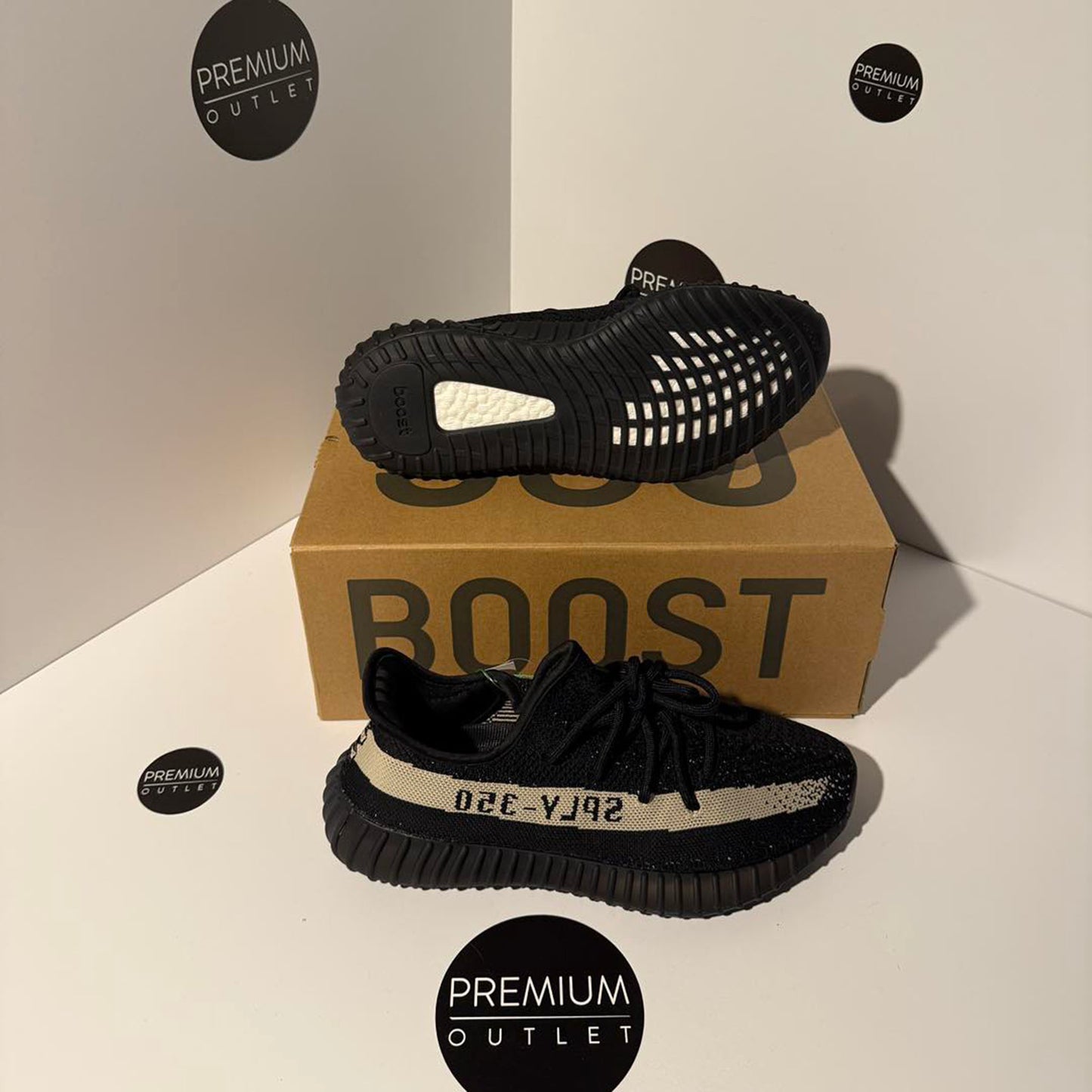 Yeezy Boost 350 V2 Oreo