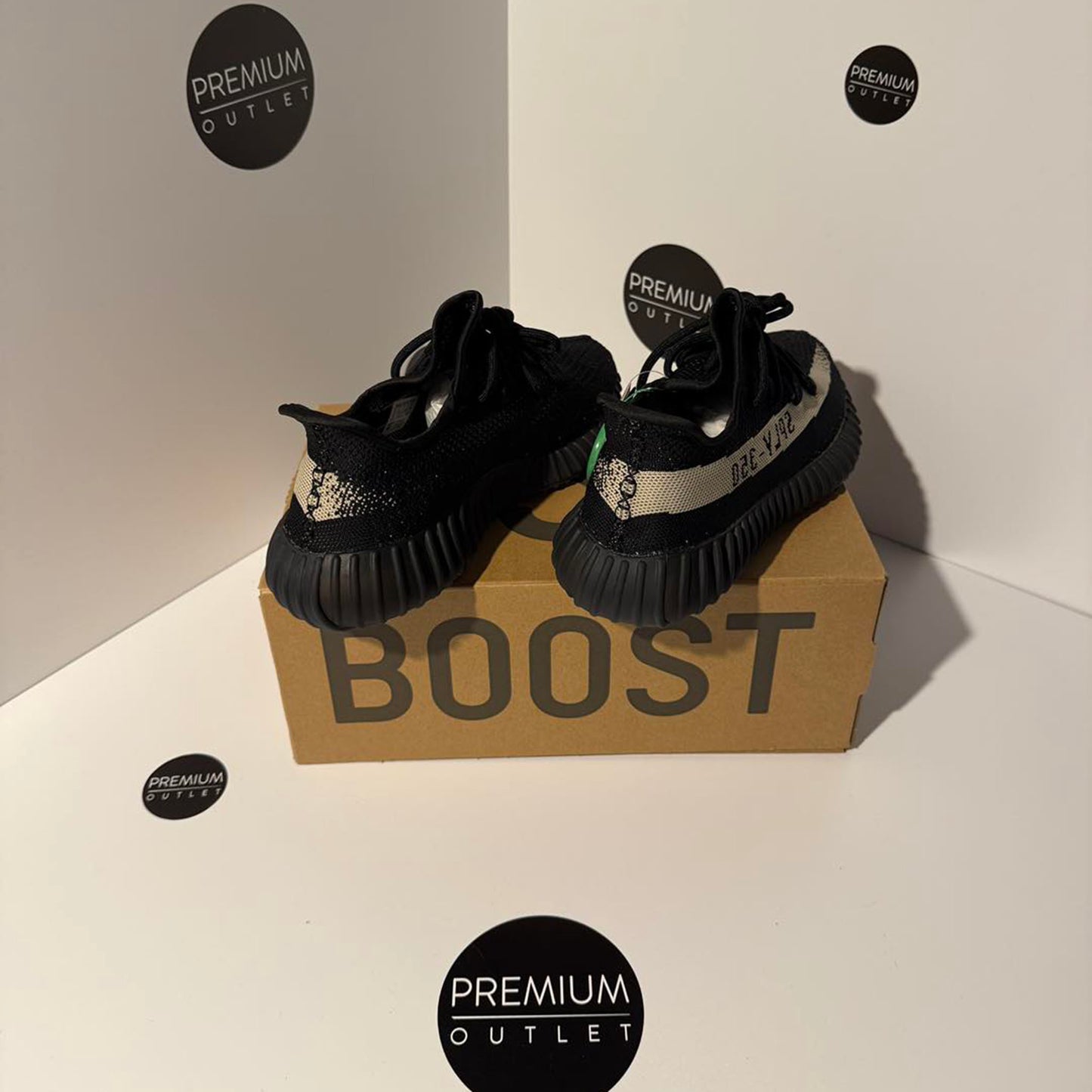 Yeezy Boost 350 V2 Oreo