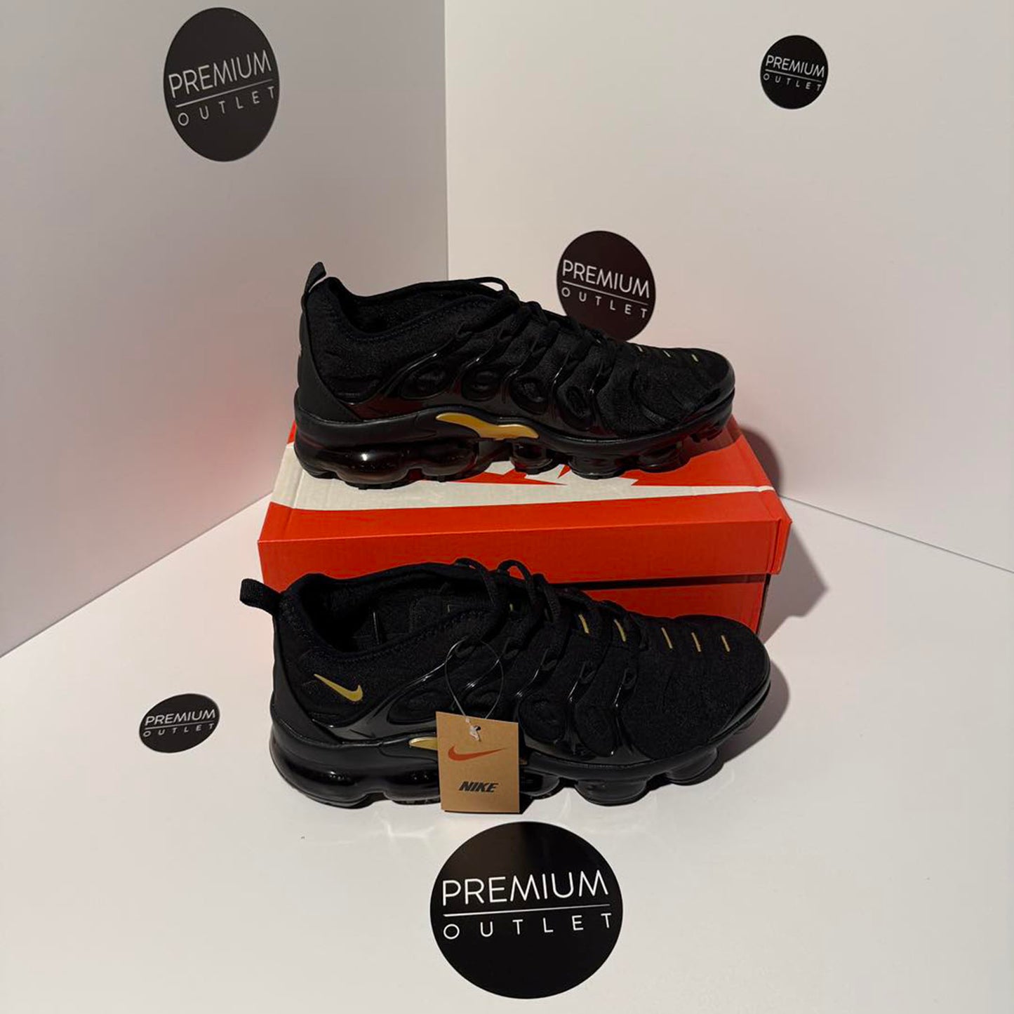 Nike Vapormax Plus Gold