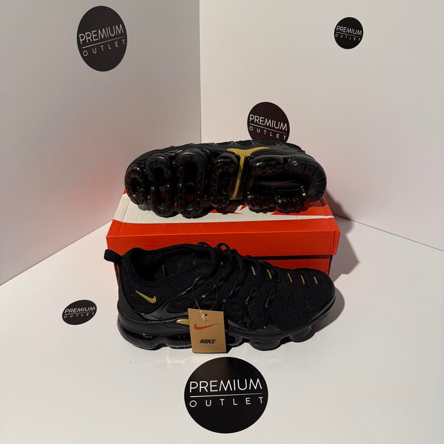 Nike Vapormax Plus Gold