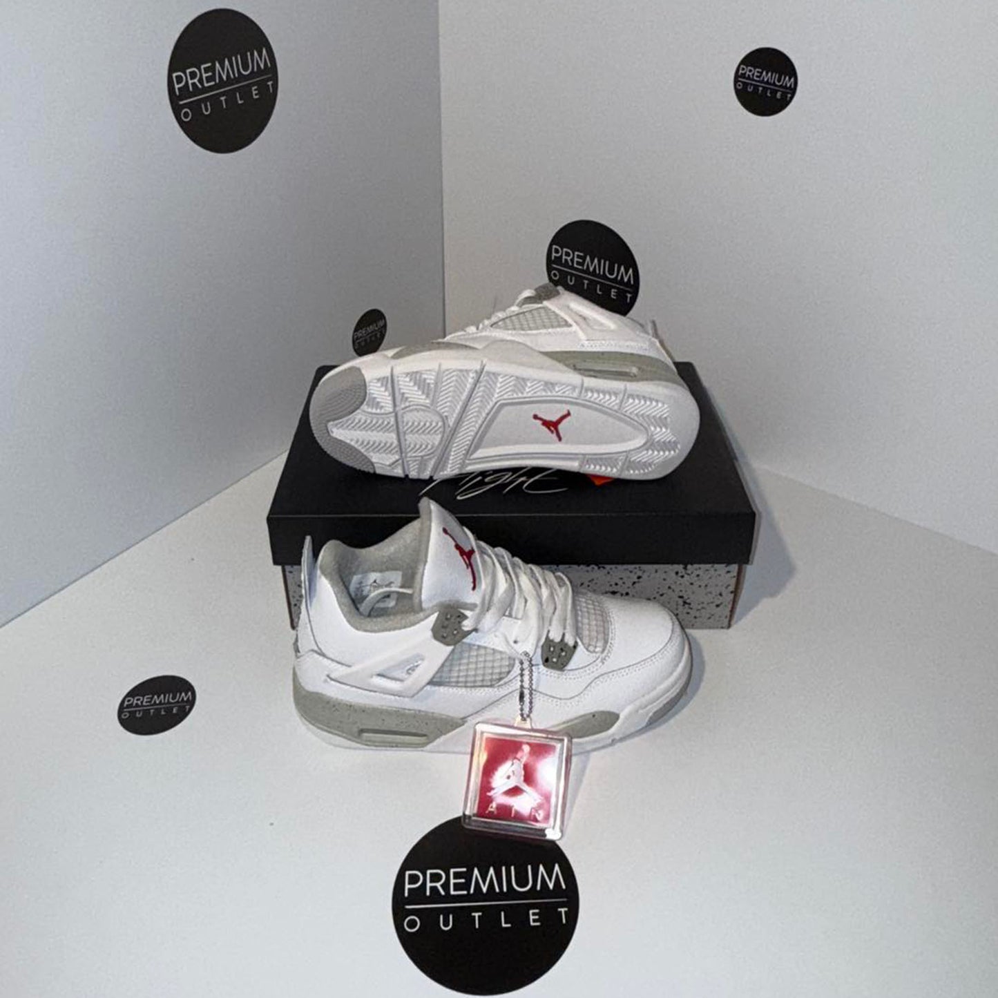 Nike Air Jordan 4 White Oreo