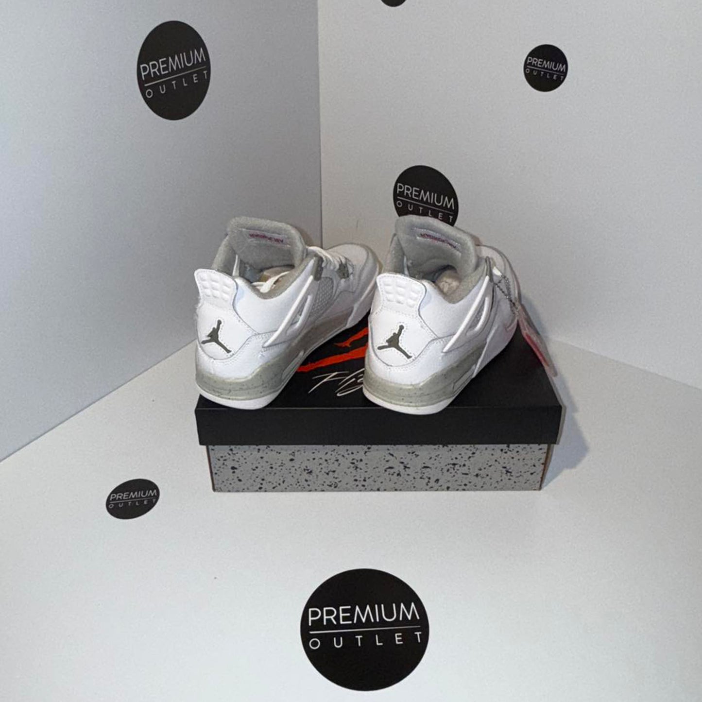 Nike Air Jordan 4 White Oreo