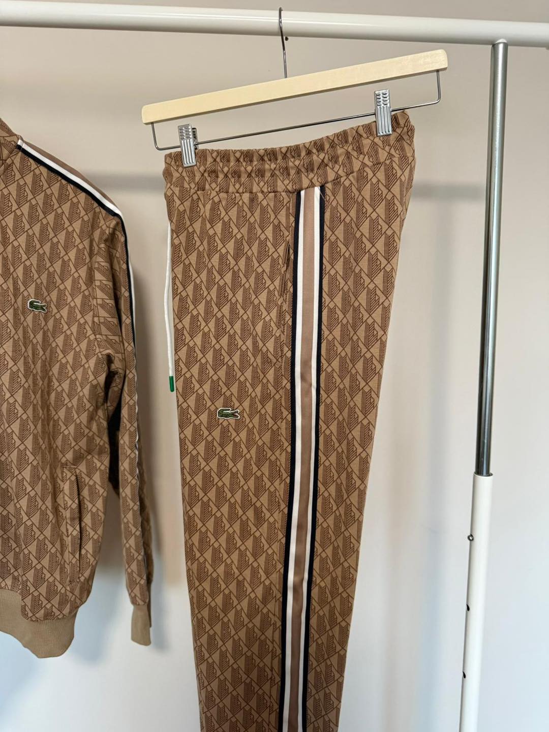 Lacoste Monogram Beige - komplet