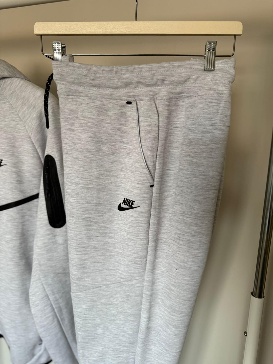 Nike Tech Fleece Gray