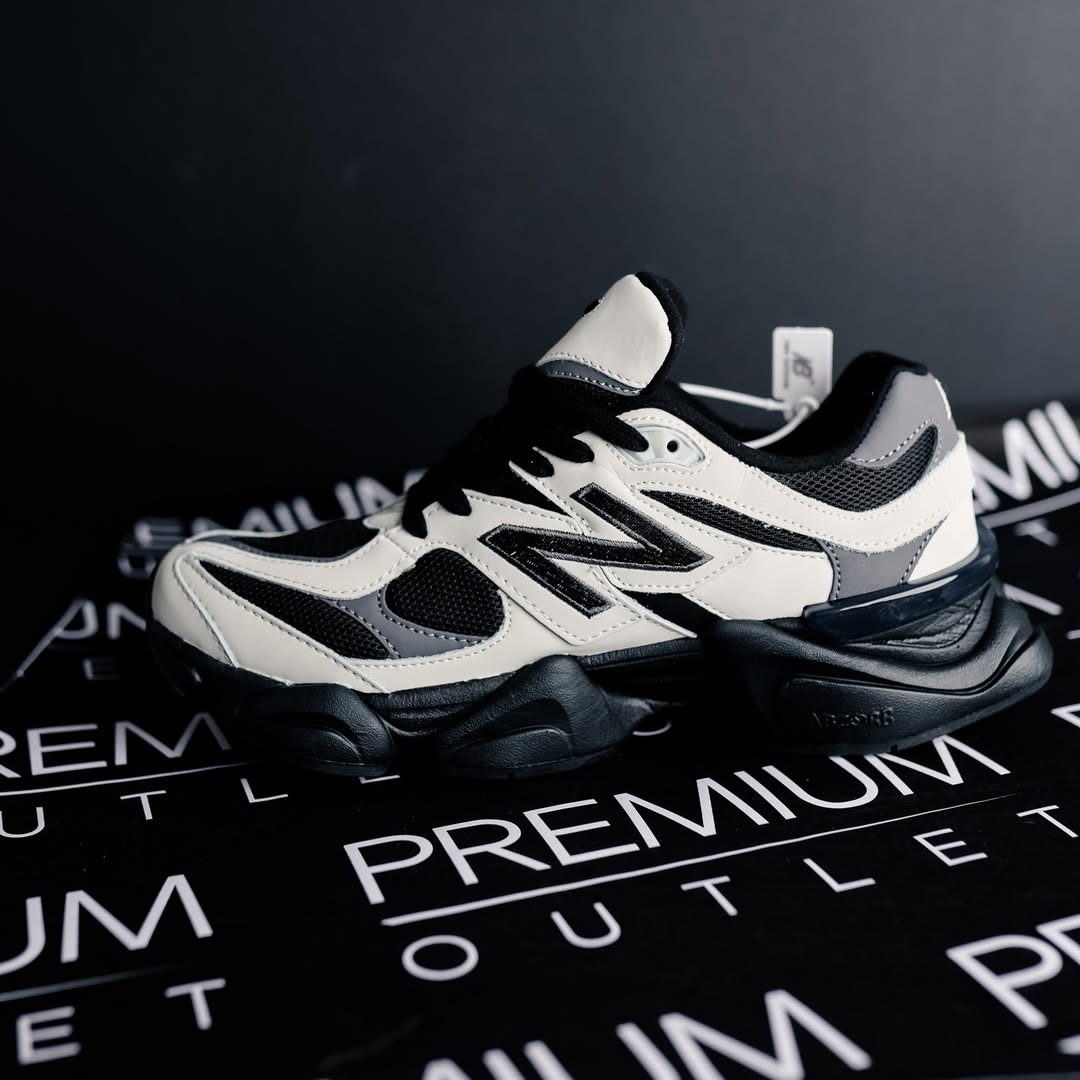 New Balance 9060 Black & White